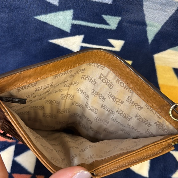 Michael Kors Signature Jet Set Double Wristlet - Picture 5 of 5